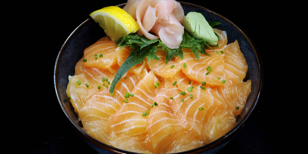 Chirashi salmon